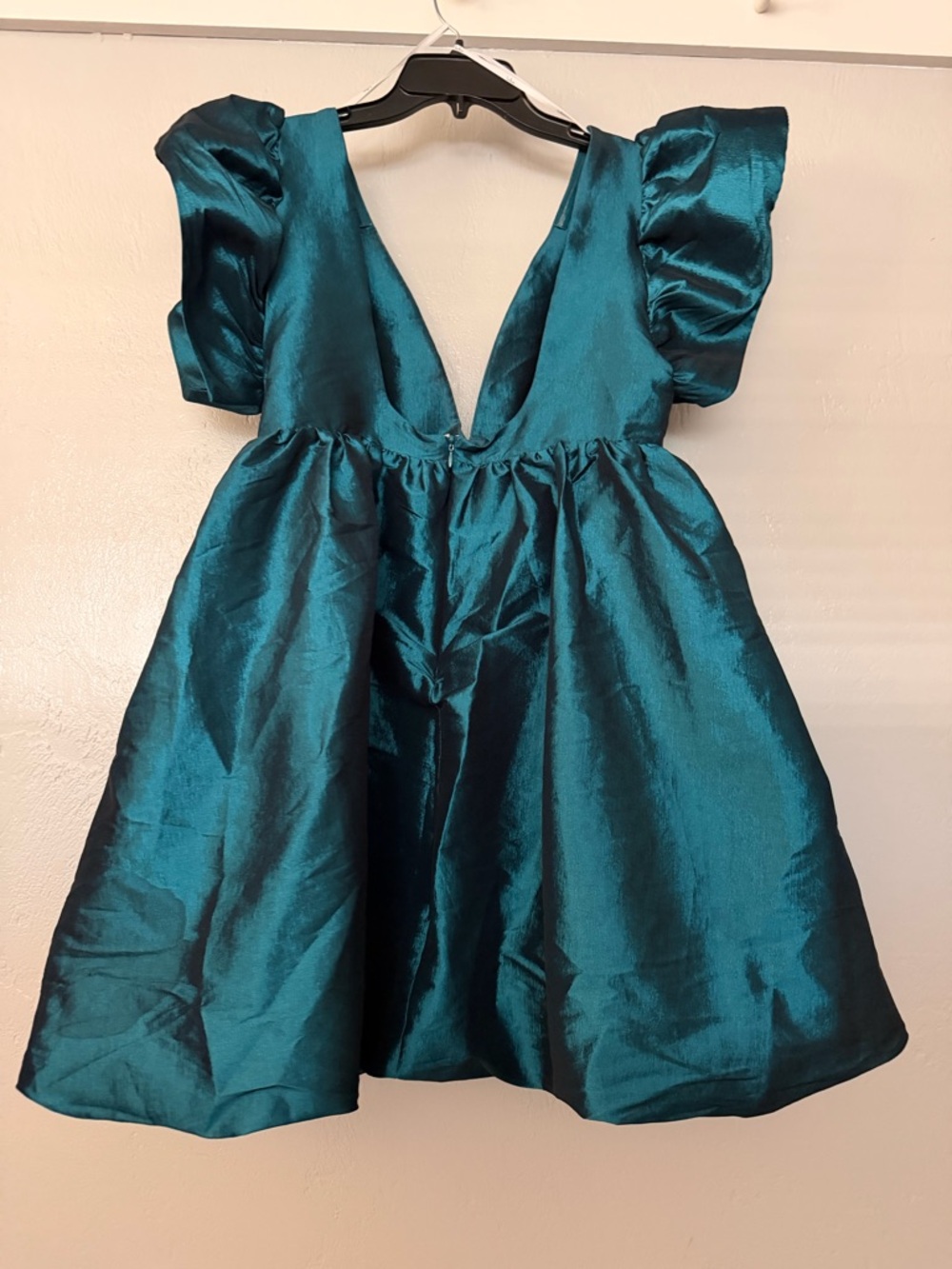 Lulu's Teal Satin V-Neck Puff Sleeve Dress PROM
Wedding Guest